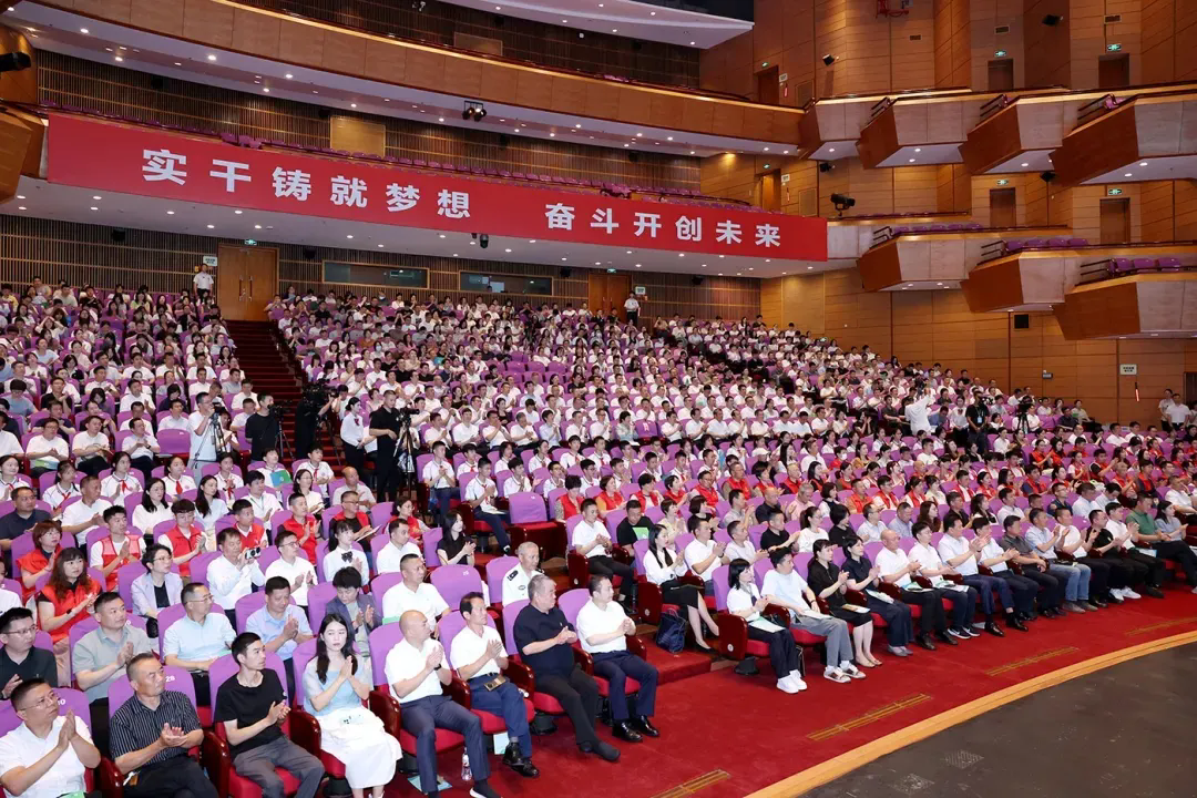 1753927854116556LJCe.png 640.webp (2).png